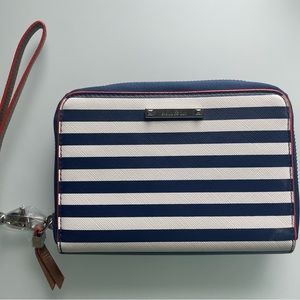 Stella & Dot Chelsea wallet